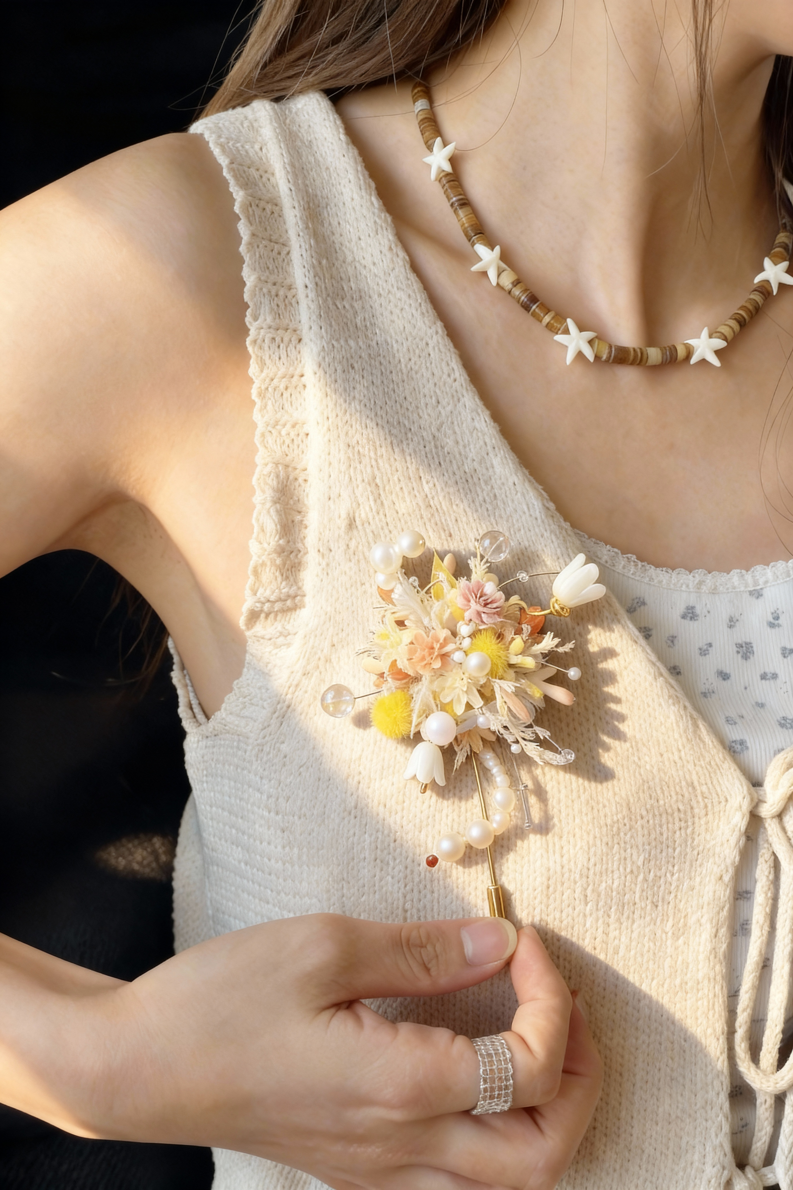 胸针产品场景图_2比3_4K